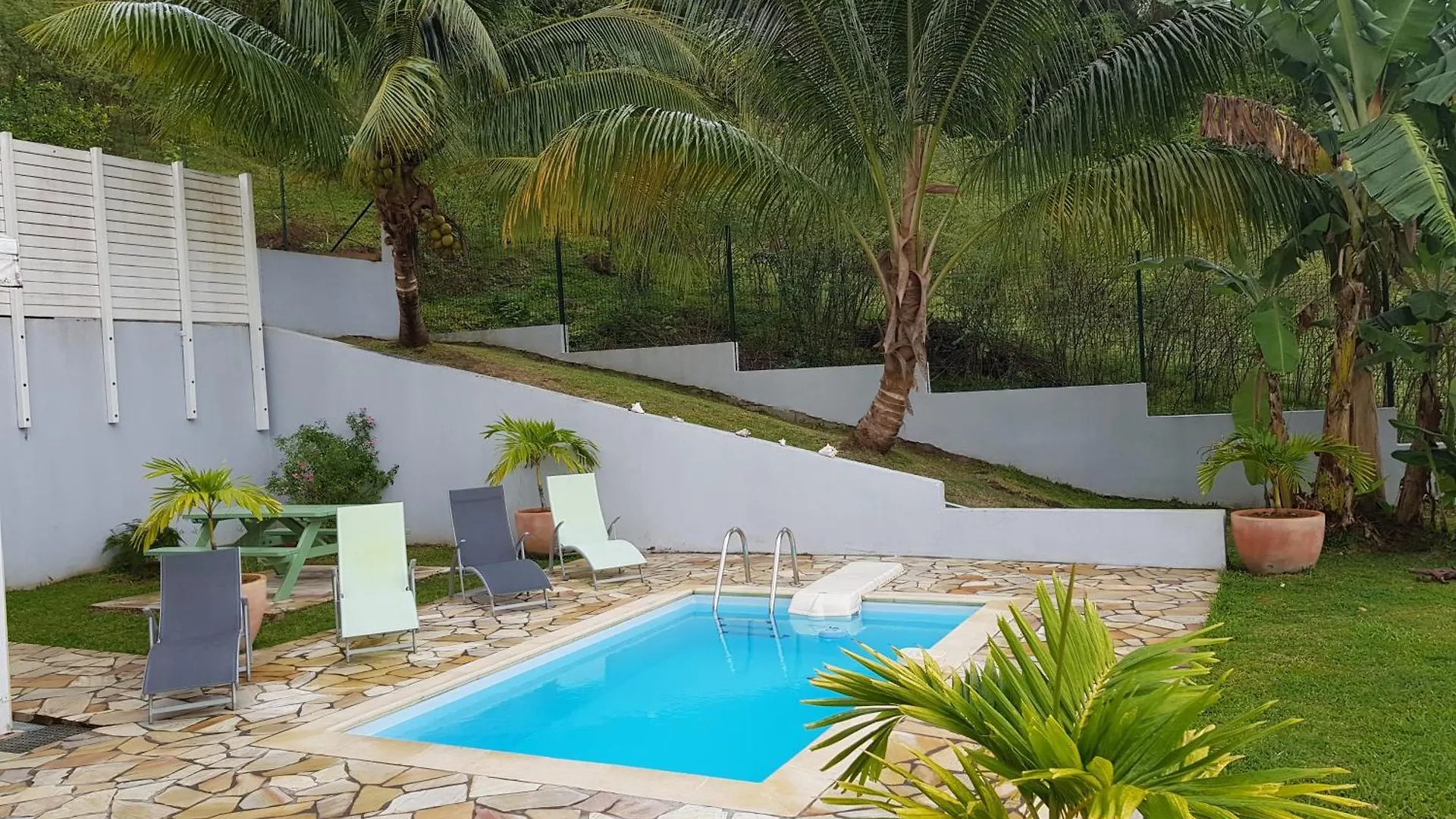 Confortable T3 En Rdj Avec Sa Piscine Privee Le Marin